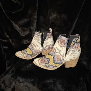 Snakeskin print ankle Booties